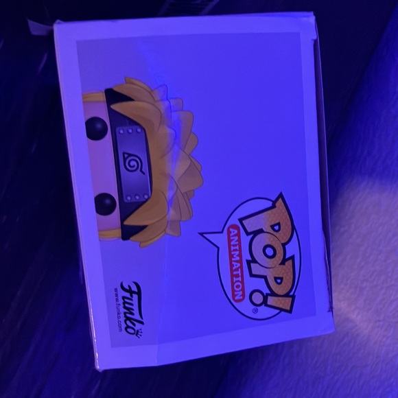 Naruto Uzumaki 823 Funko pop Box Lunch exclusive, and Sasuke 72 Funko pop - Picture 8 of 10